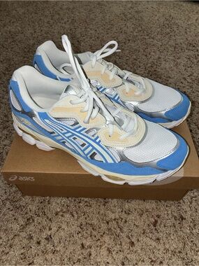 ASICS NYC-Gel Sneakers in White, Light Blue & Cream